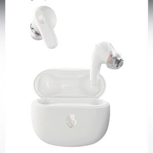 Skullcandy Rail In-Ear Wireless Earbuds, 42 Hr Battery, Skull-iQ, Alexa Enabled